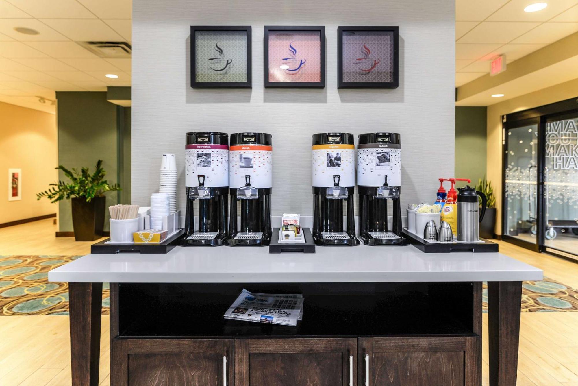 Hampton Inn Brighton Mi Extérieur photo